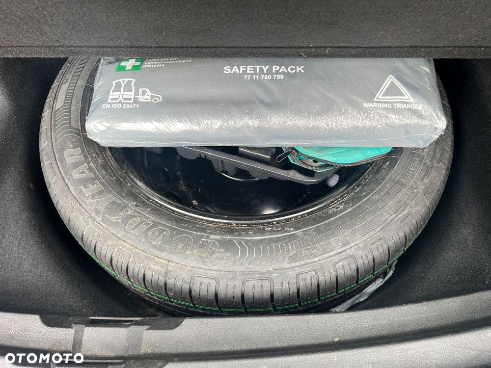 Renault Megane ENERGY TCe 100 LIMITED - 32