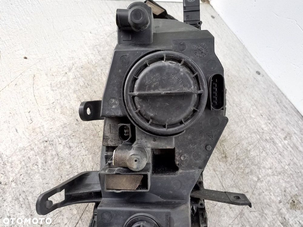 LAMPA PRZÓD LEWA MITSUBISHI COLT VI FL 030124930100 - 2