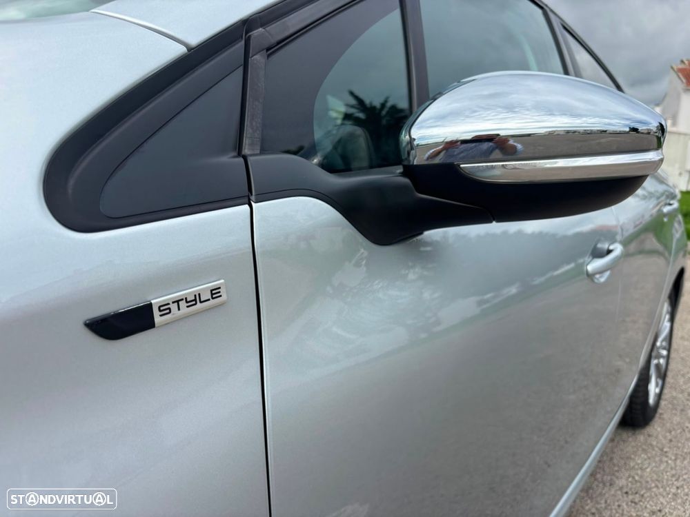Peugeot 208 1.2 PureTech Style - 59