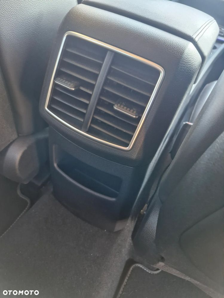 Kia Sportage 1.6 T-GDI MHEV Business Line 2WD DCT - 17