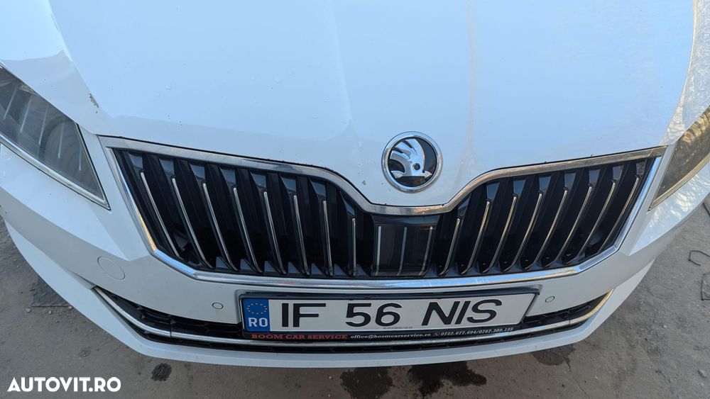 Skoda Superb 2.0 TDI DSG L&K - 20