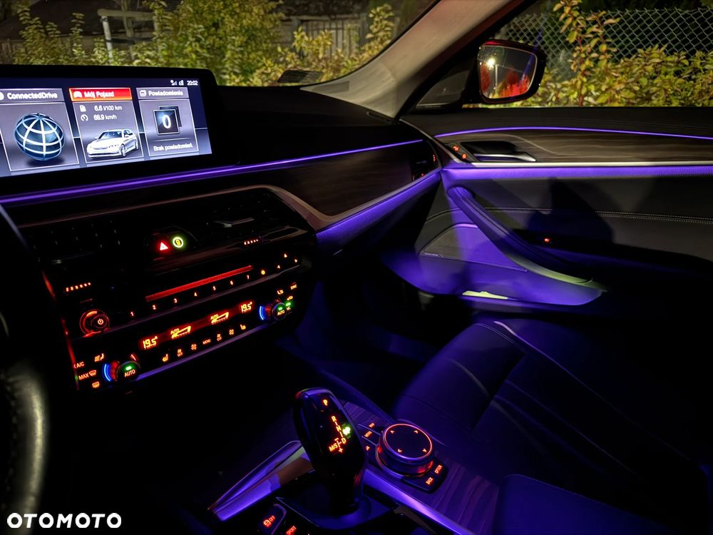 BMW Seria 5 520d Luxury Line - 36
