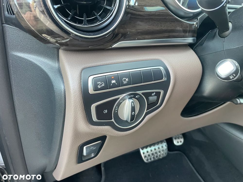 Mercedes-Benz Klasa V 300 d Exclusive 9G-Tronic (d³ugi) - 29