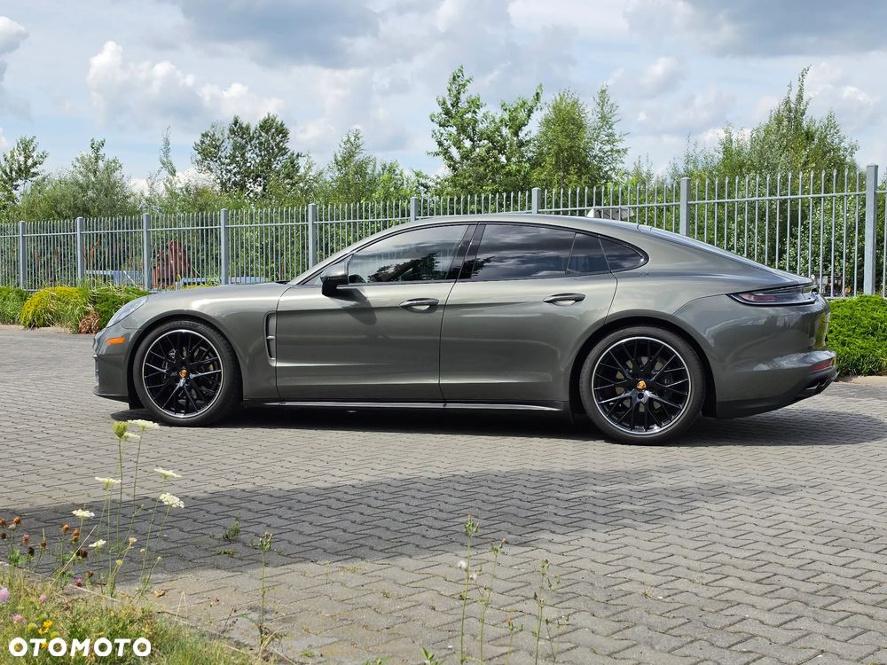 Porsche Panamera 4 Platinum Edition - 8
