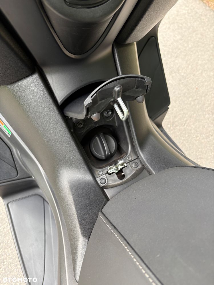 Yamaha X-max - 23