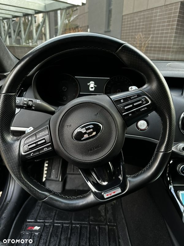 Kia Stinger - 29