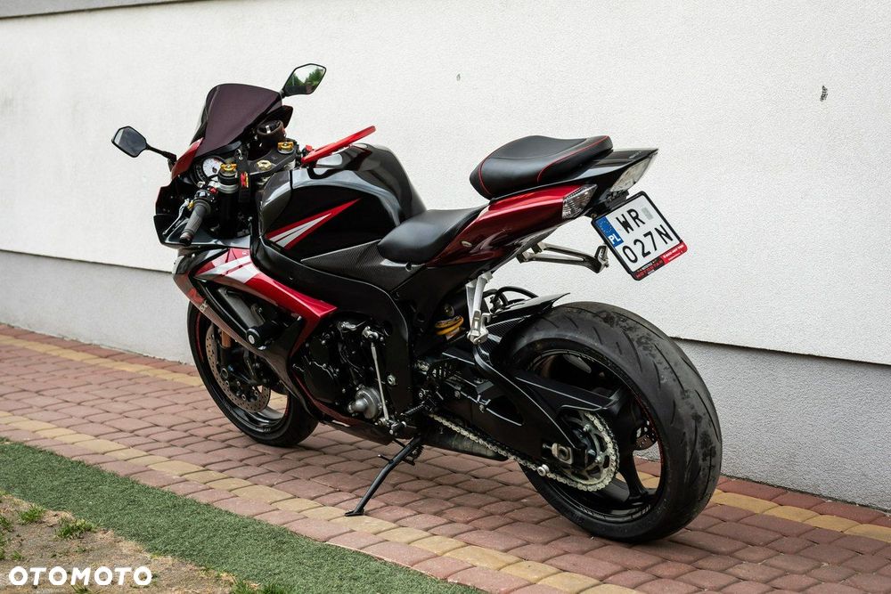 Suzuki GSX-R - 10