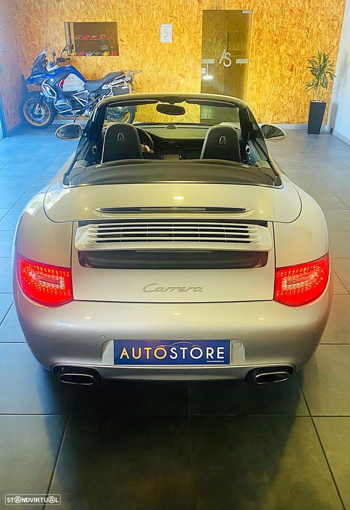 Porsche 911 Série F - 8