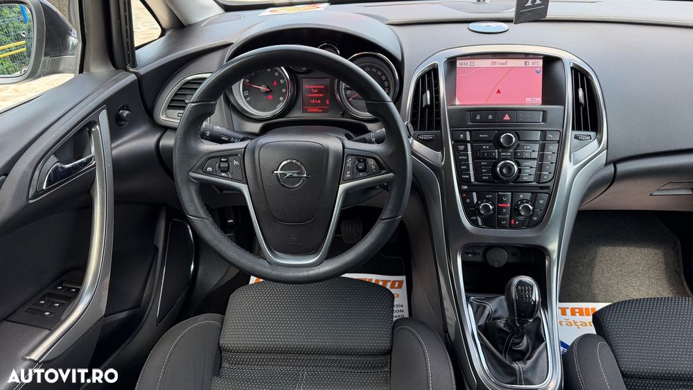 Opel Astra 1.4 Turbo ECOTEC Cosmo - 11