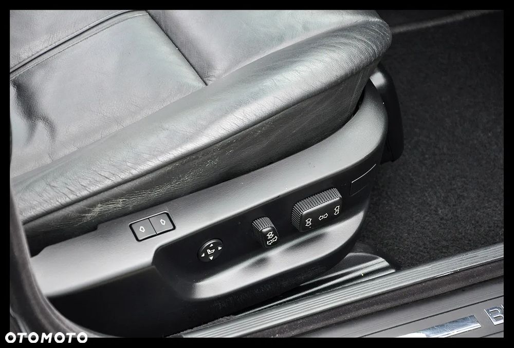 BMW Seria 7 728i L - 32