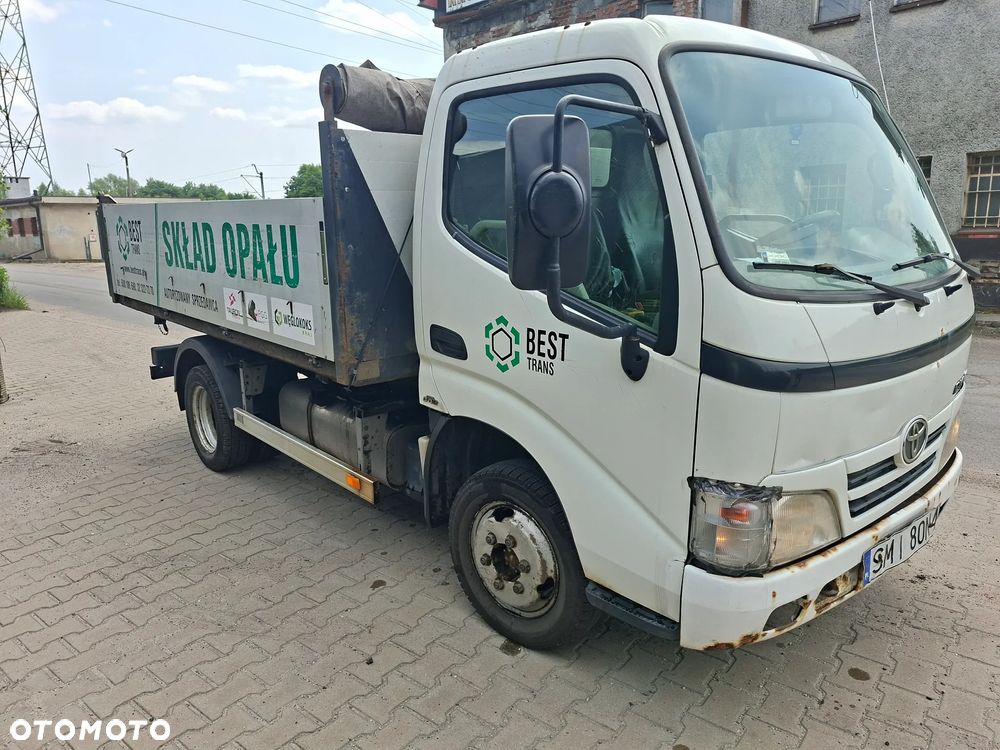 Toyota DYNA - 1