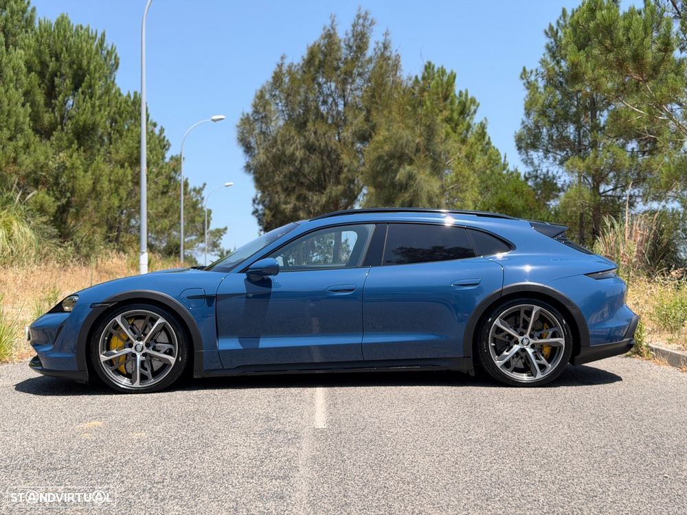 Porsche Taycan Cross Turismo Turbo - 14