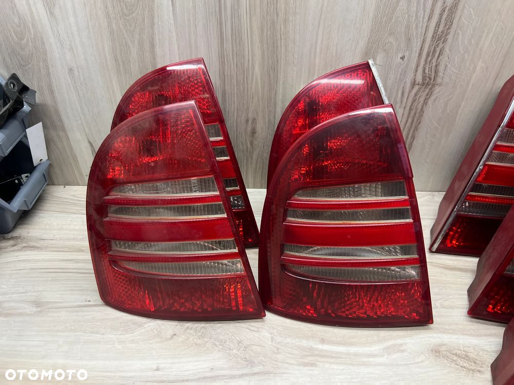 LAMPA TYLNA LEWA SKODA SUPERB I