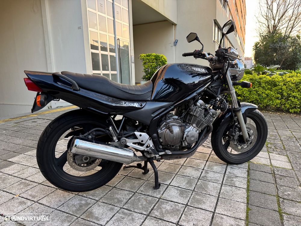 Yamaha XJ Naked - 3