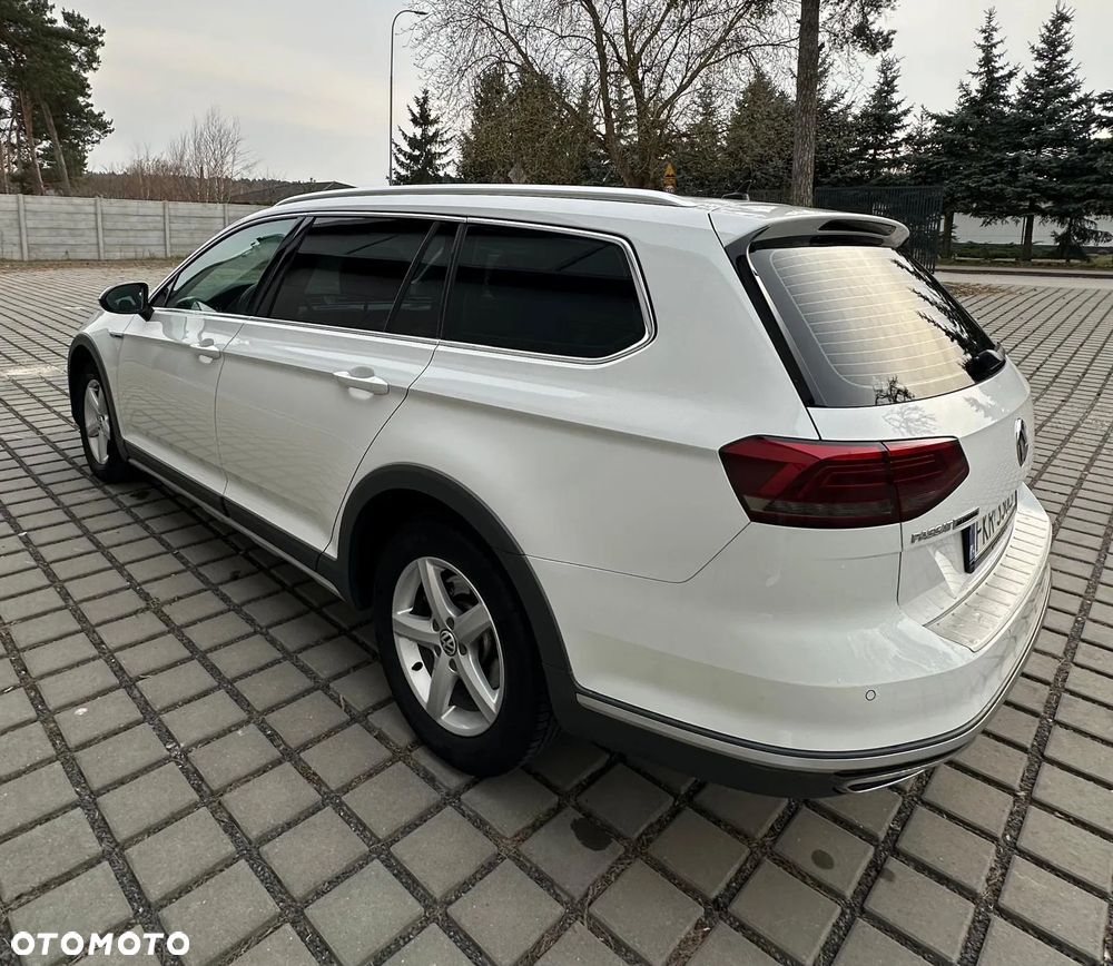 Volkswagen Passat 2.0 TDI SCR 4Mot DSG Comfortline - 7