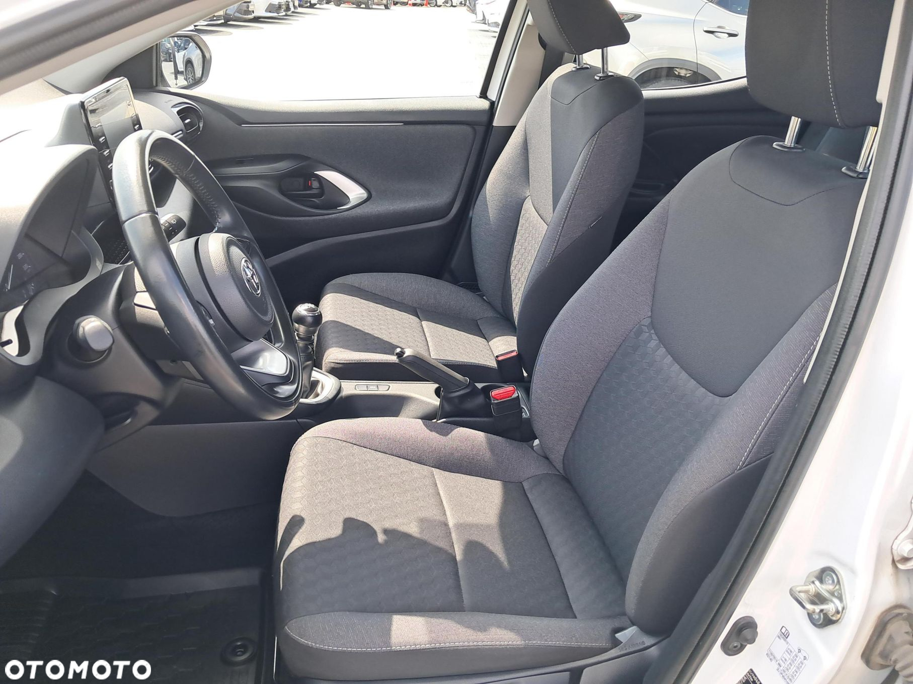 Toyota Yaris - 15