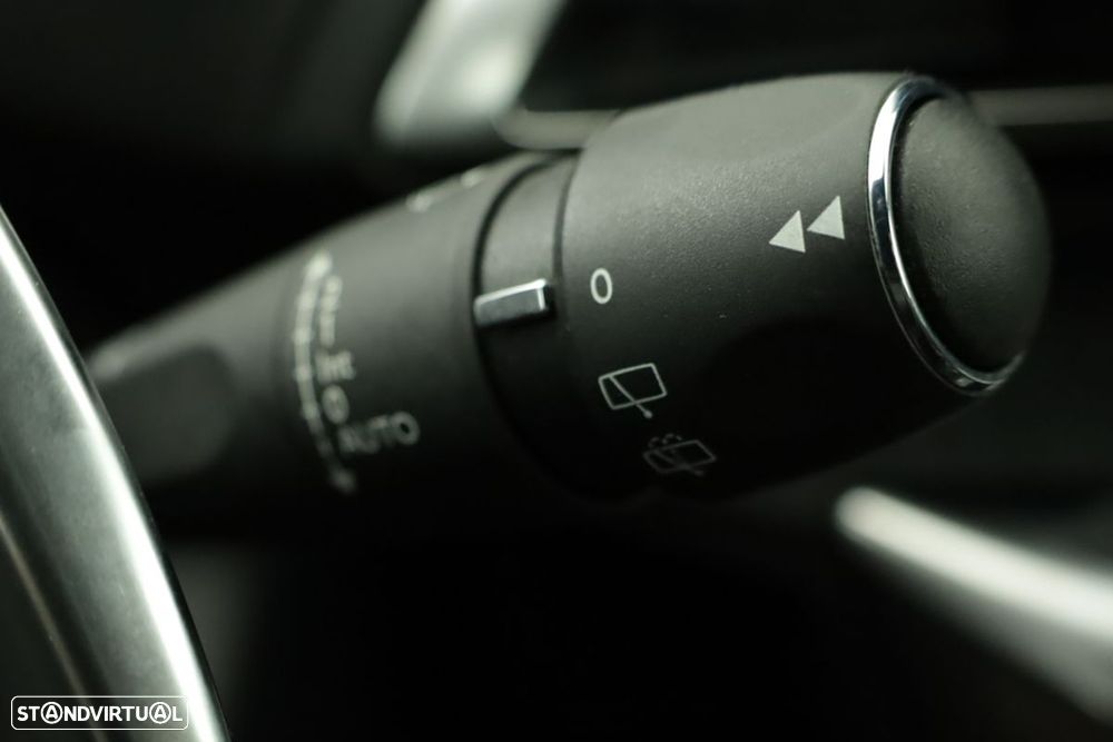 Peugeot 3008 1.5 BlueHDi Allure Pack EAT8 - 19