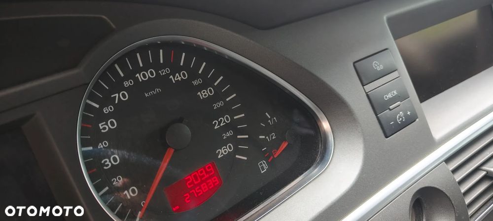 Audi A6 Limousine 2.4 - 12