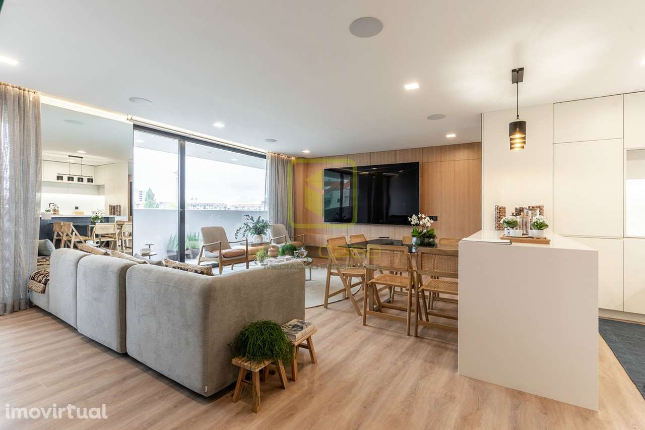 Apartamento T4 Duplex - Grande imagem: 3/27