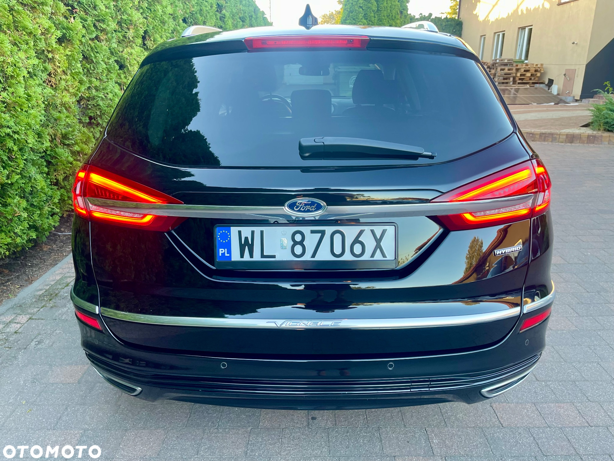 Ford Mondeo 2.0 Hybrid Vignale Plus - 4
