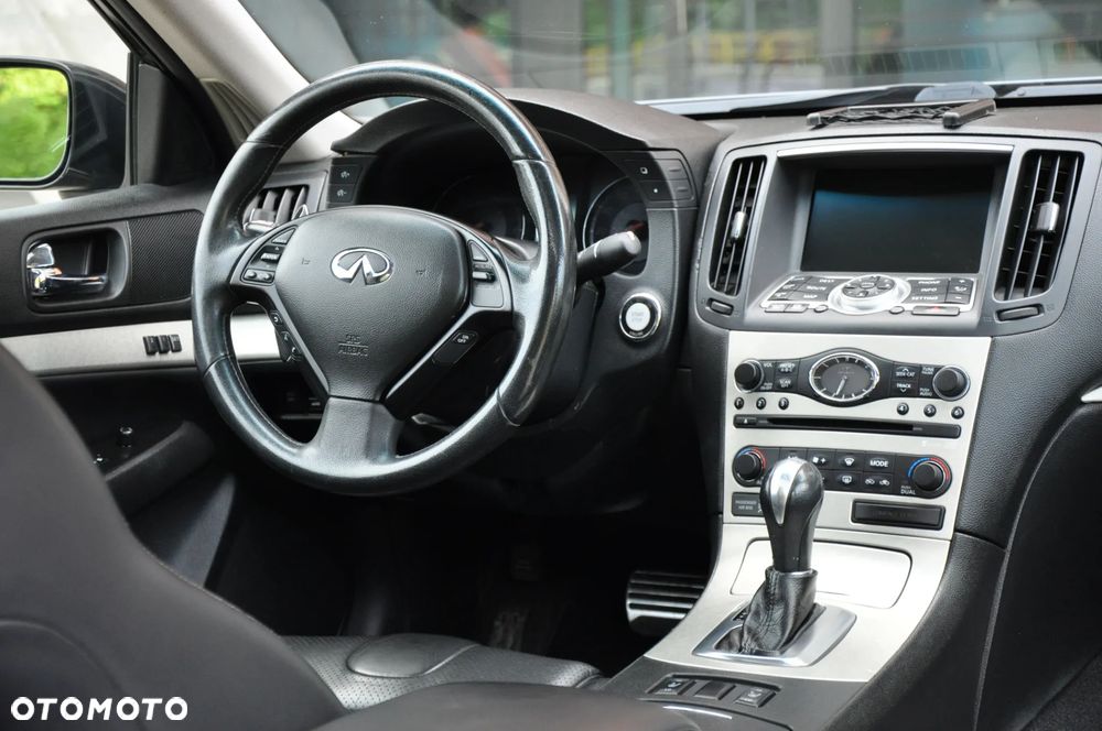 Infiniti G 3.5 - 6