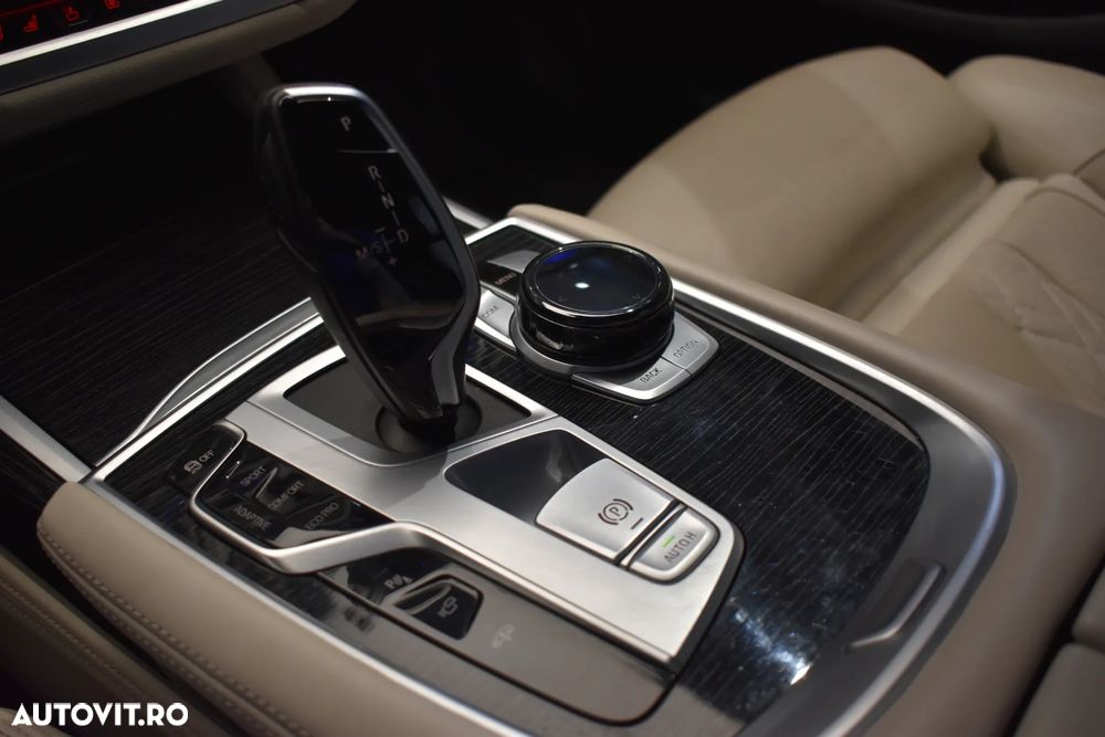 BMW Seria 7 740Ld xDrive MHEV - 21