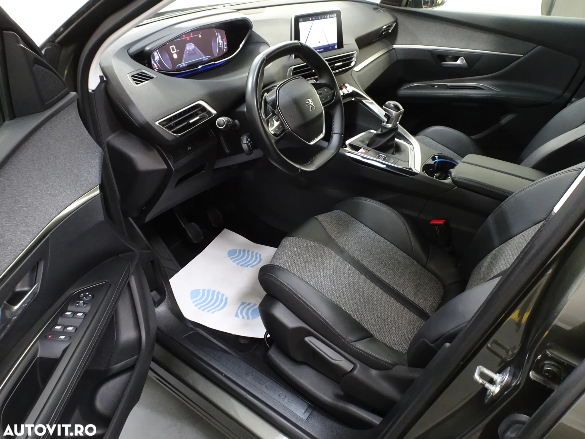 Peugeot 3008 1.5 BlueHDI 130 S&S BVM6 Allure - 8