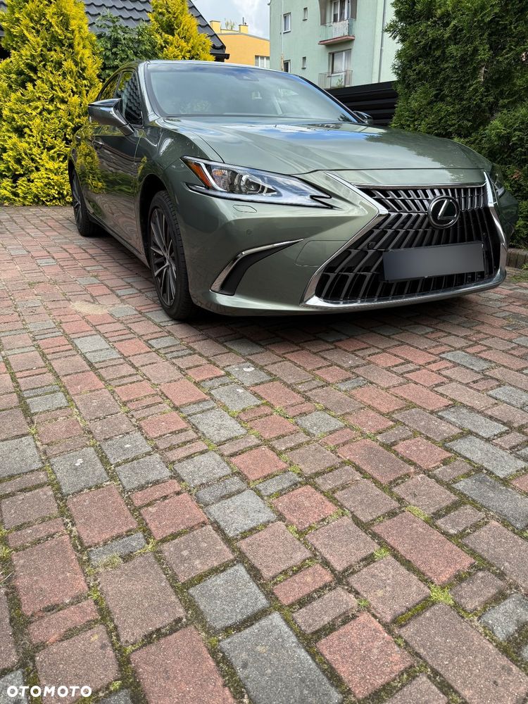 Lexus ES 300h Business Edition - 6