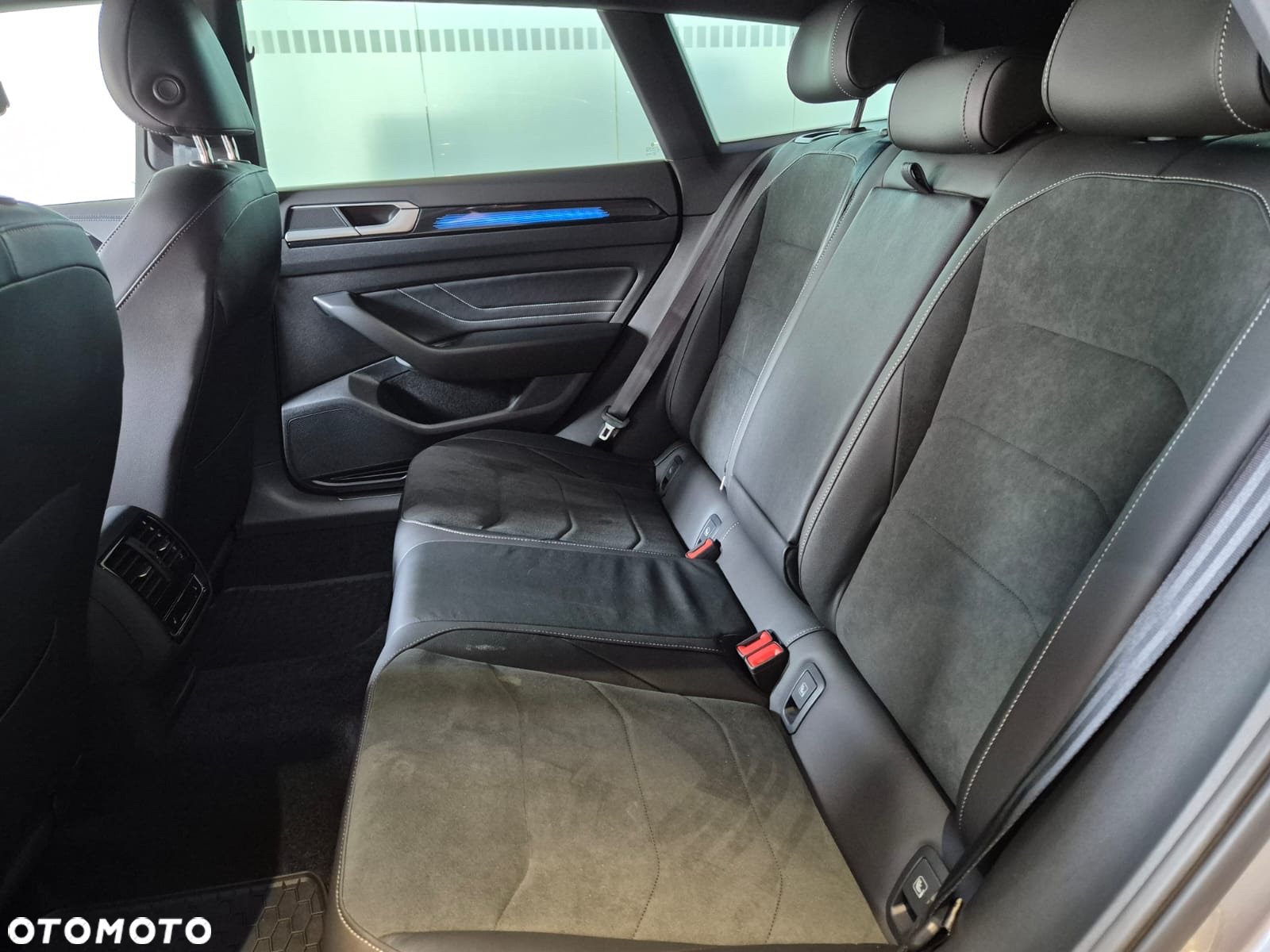 Volkswagen Arteon 2.0 TSI R-Line DSG - 10