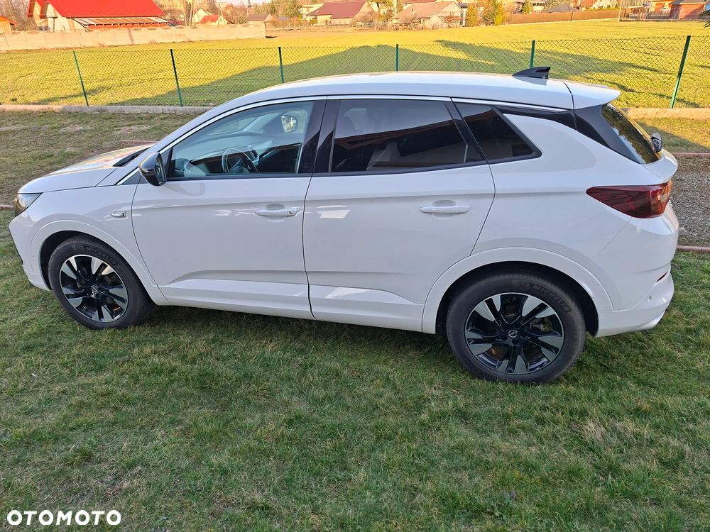 Opel Grandland X 1.2 Start/Stop Elegance - 4