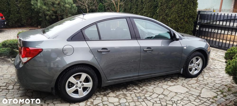 Chevrolet Cruze 1.8 LT - 7