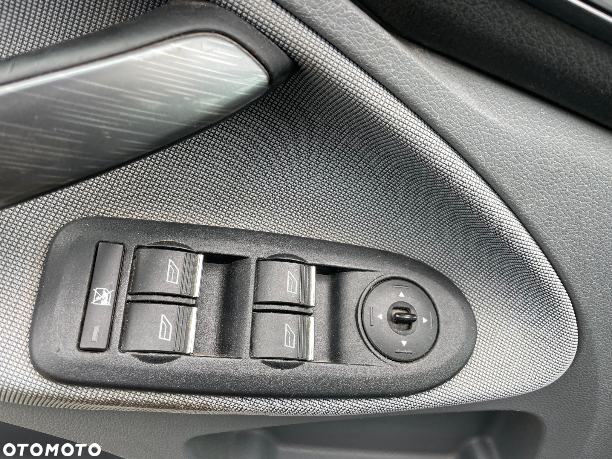Ford C-MAX 1.6 Ambiente - 6
