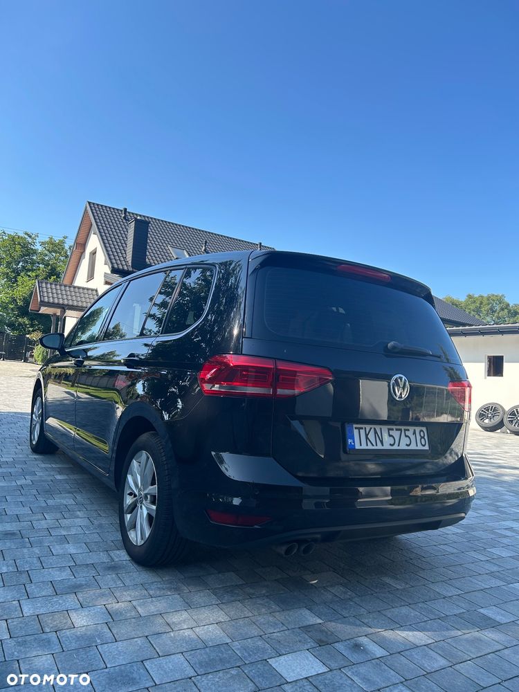 Volkswagen Touran - 5