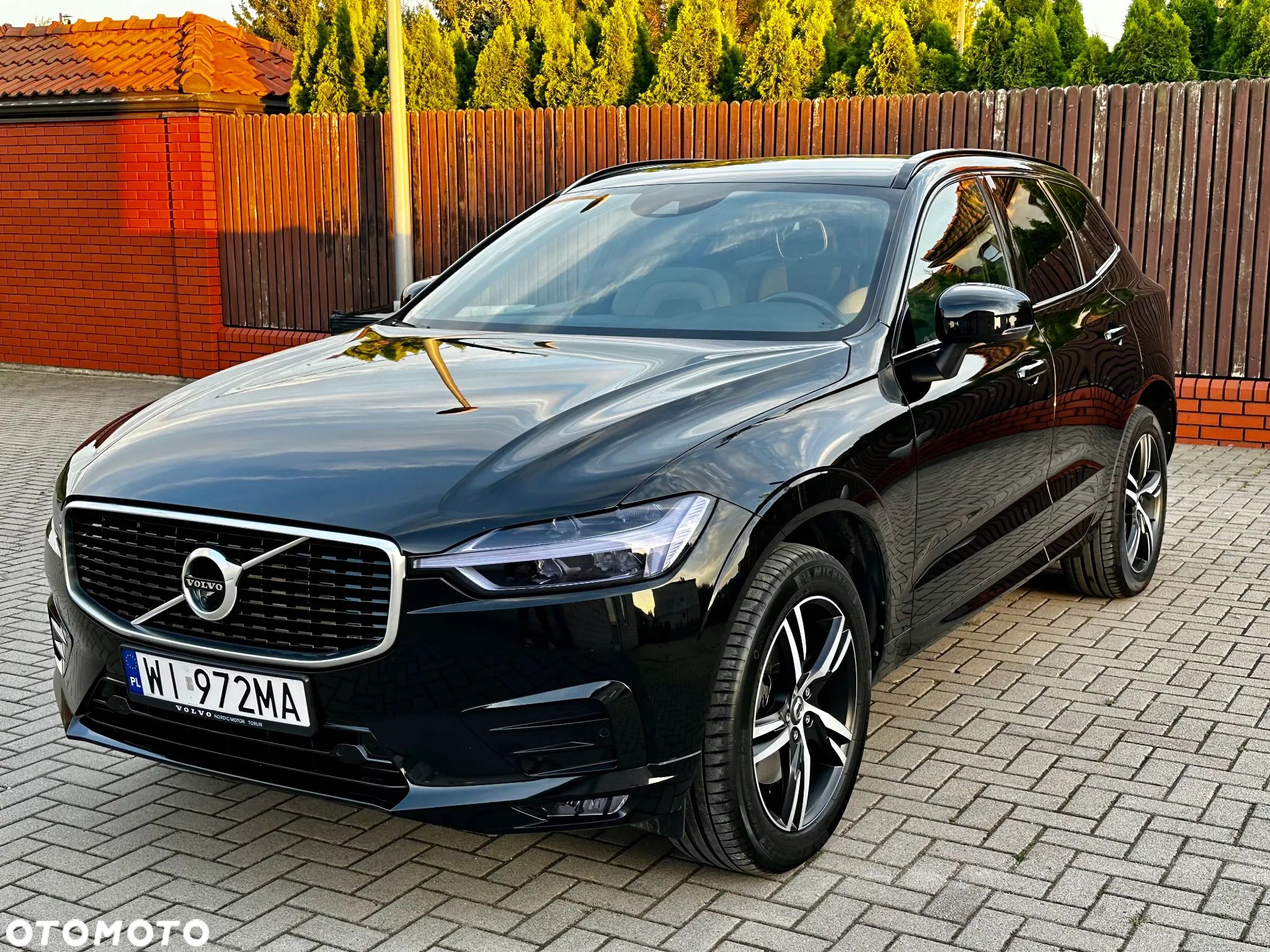 Volvo XC 60 B4 D AWD R-Design - 1