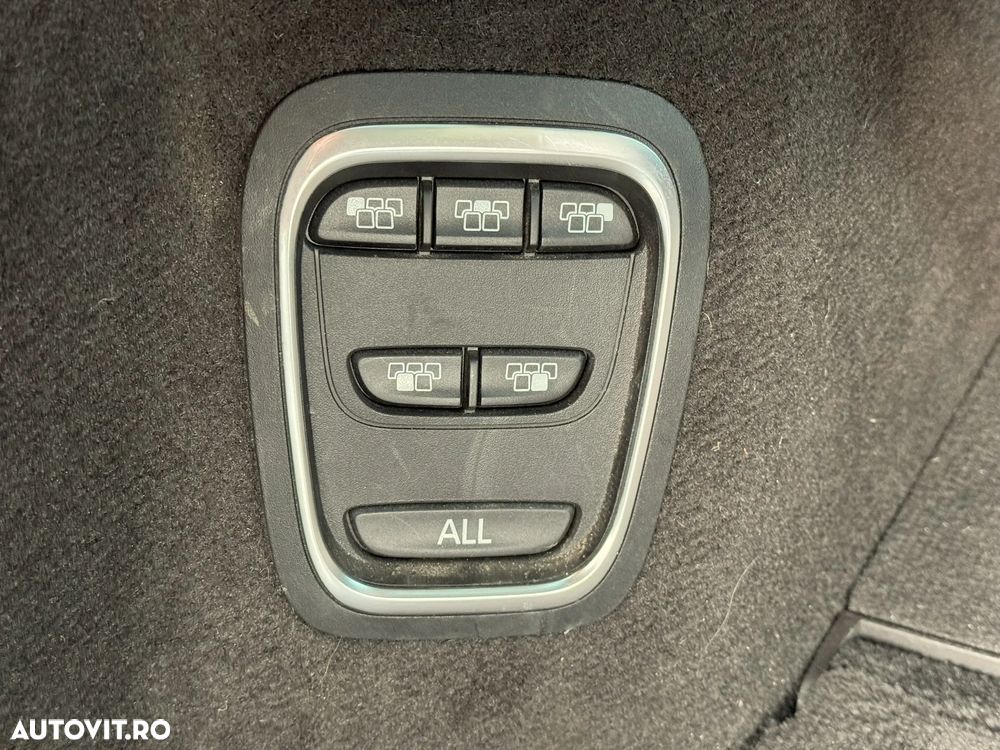 Renault Espace BLUE dCi 160 EDC BUSINESS EDITION - 32