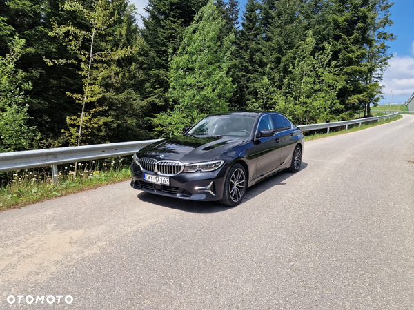 BMW Seria 3 320d xDrive Luxury Line