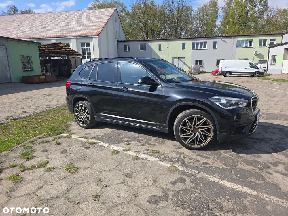 BMW X1 sDrive18i Business Edition - 1