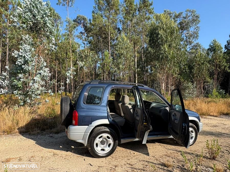 Suzuki Grand Vitara Metal Top 2.0 TDi - 6