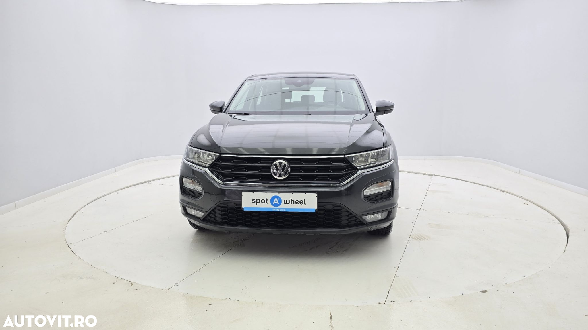 Volkswagen T-ROC 1.6 TDI Base - 2