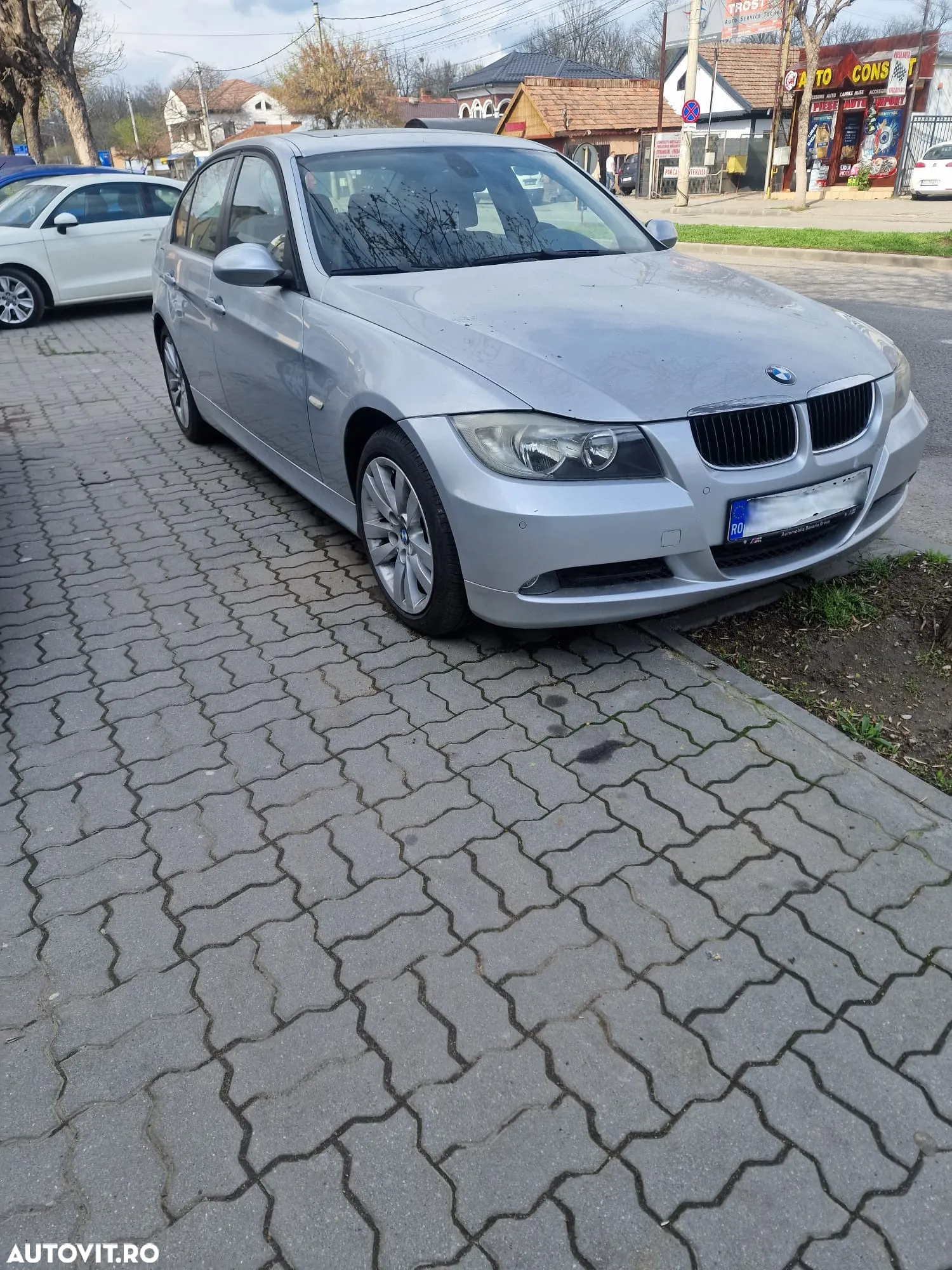 BMW Seria 3 320i - 2