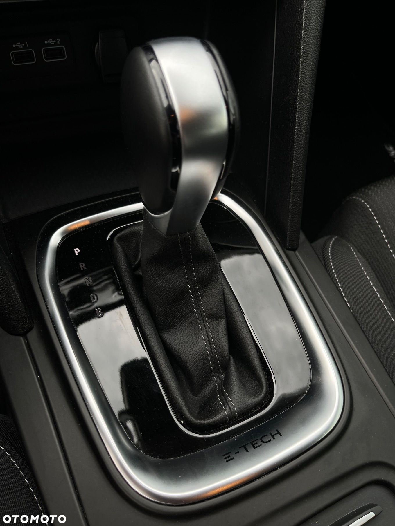 Renault Megane E-TECH Plug-in Hybrid 160 E-Tech engineered - 17