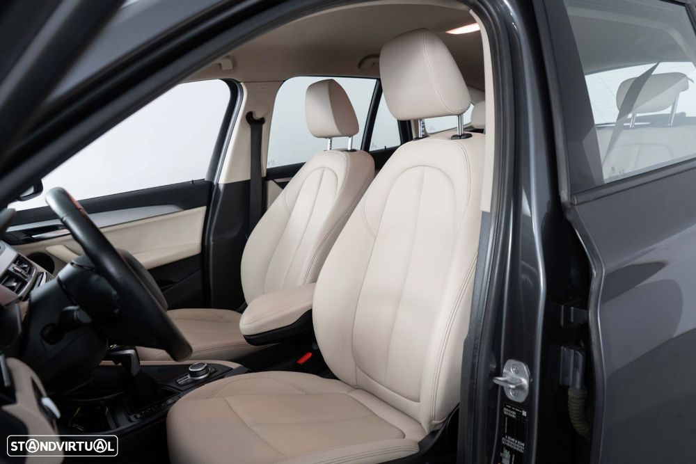 BMW X1 25 e xDrive Corporate Edition - 10