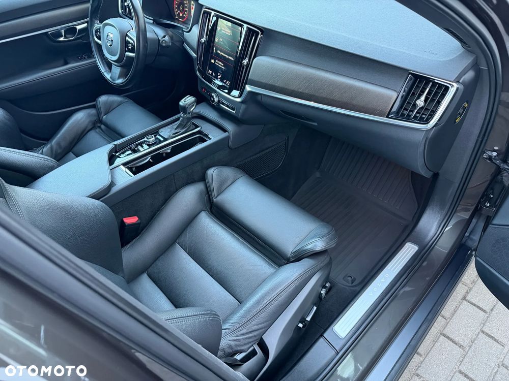 Volvo V90 Cross Country D5 AWD Geartronic - 26