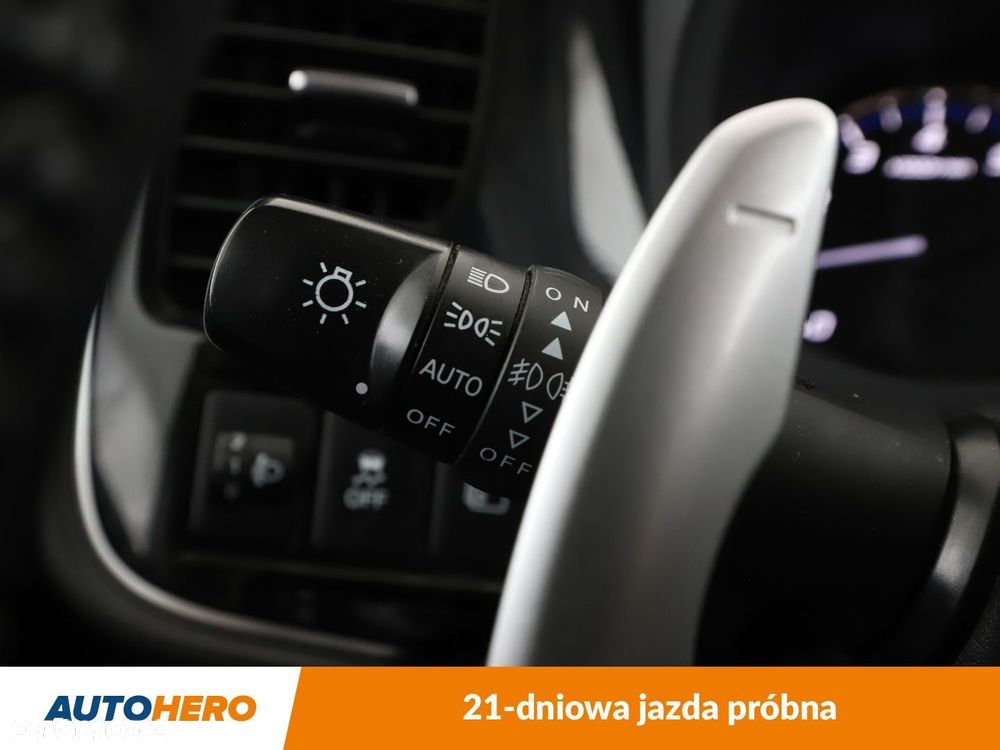 Mitsubishi Outlander - 31