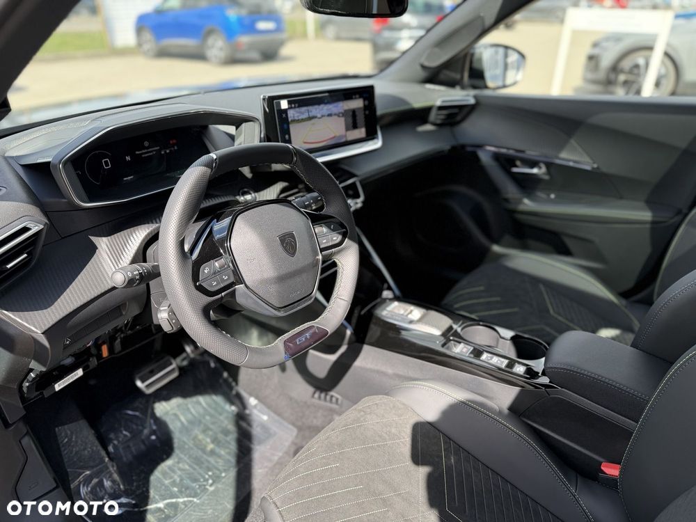 Peugeot 2008 PureTech mHEV GT E-DCS6 - 11