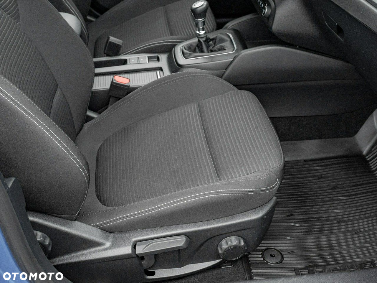 Ford Focus 1.0 EcoBoost Titanium - 34