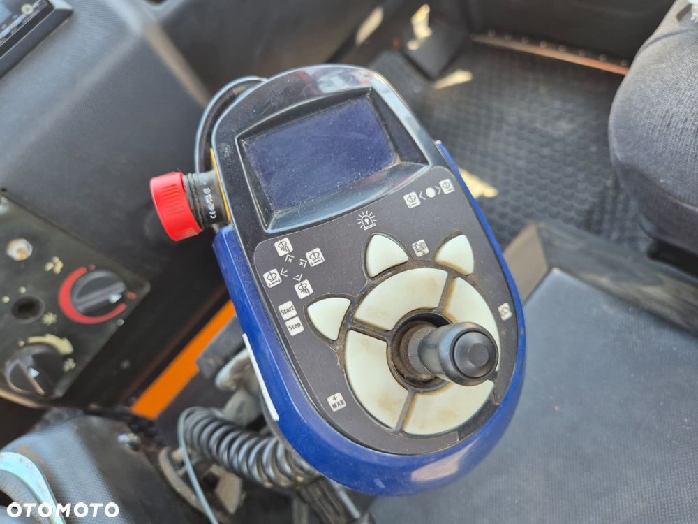 Inny AEBI MT740-S / 4X4 / POJAZD KOMUNALNY / PŁUG BUCHER / SOLARKA / PIASKARKA / HAKOWIEC / POJAZD SPECJALNY / SERWISOWANY / BEZWYPADKOWY / ODŚNIEŻANIE DRÓG / EURO 6 - 31