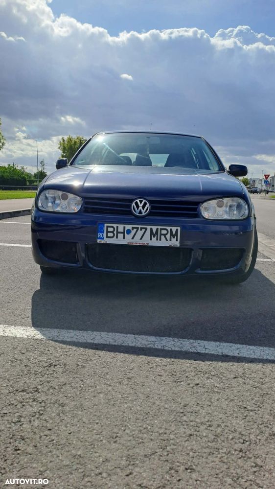 Volkswagen Golf - 2