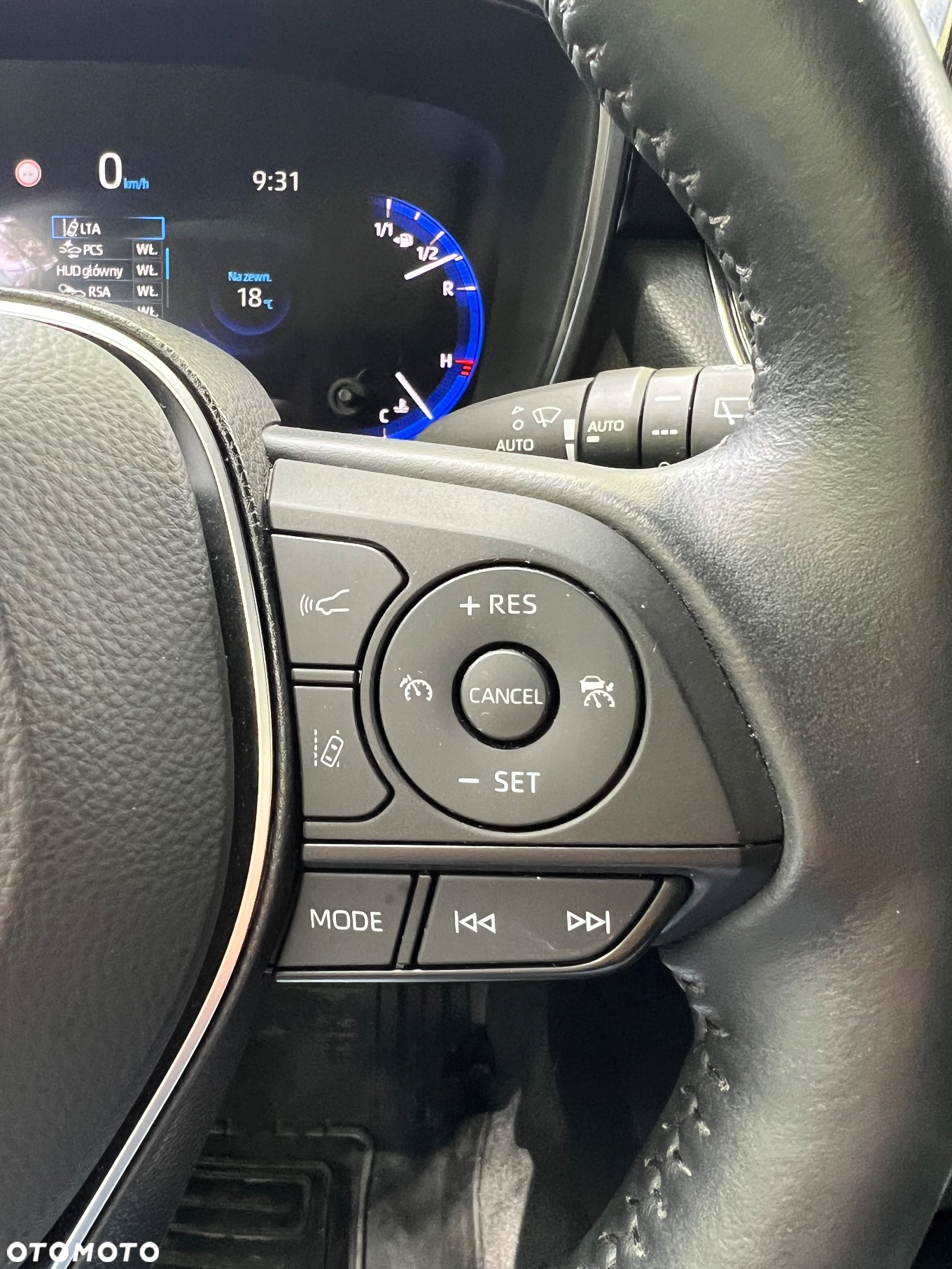 Toyota Corolla 1.8 Hybrid Business Edition - 20