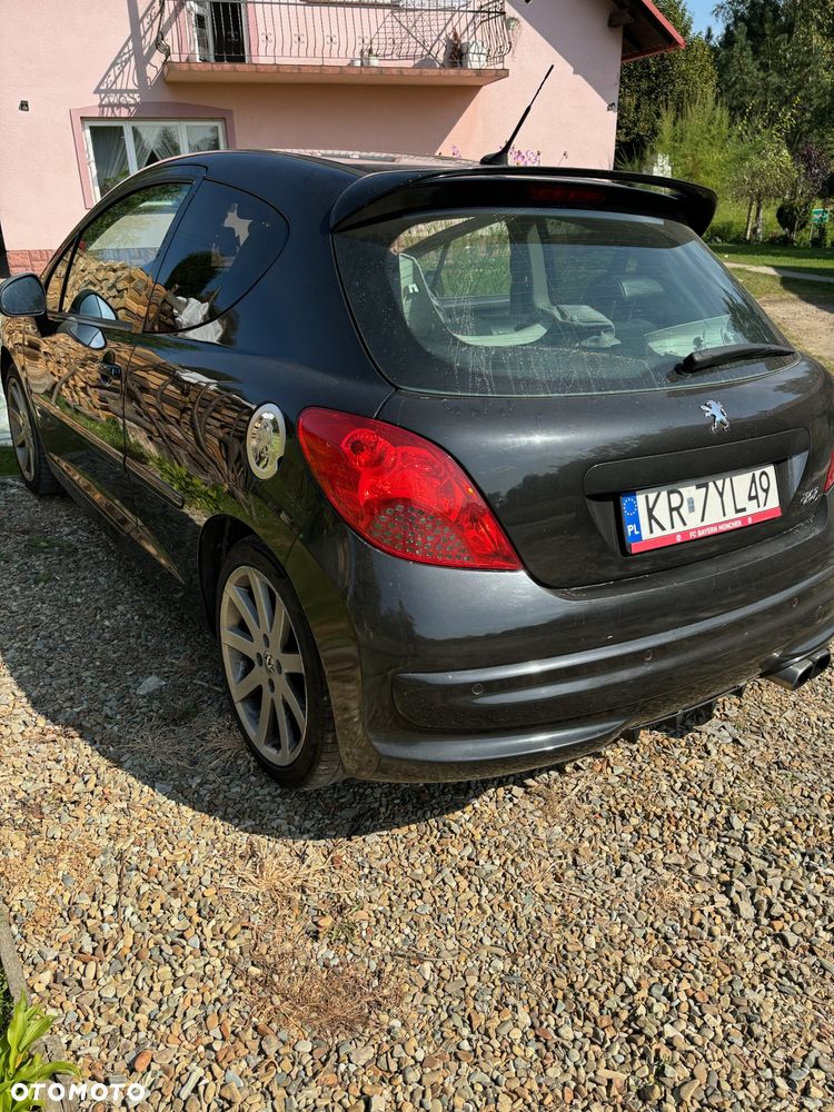 Peugeot 207 RC - 1